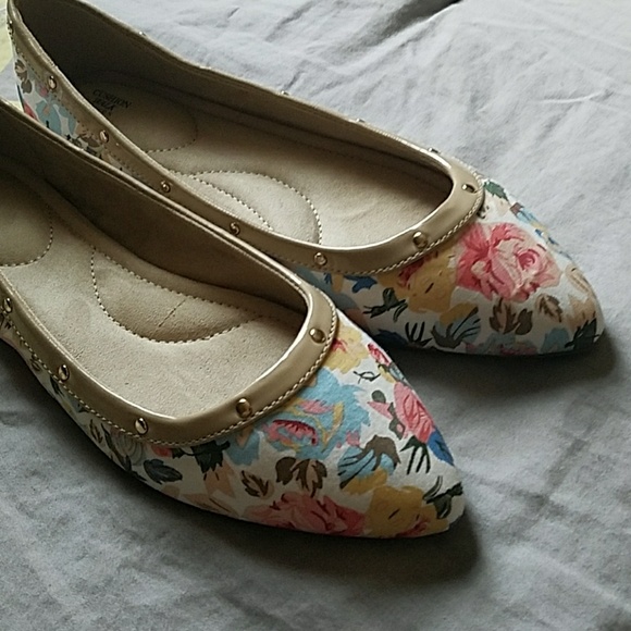 Avon Shoes - Floral Studded Flats